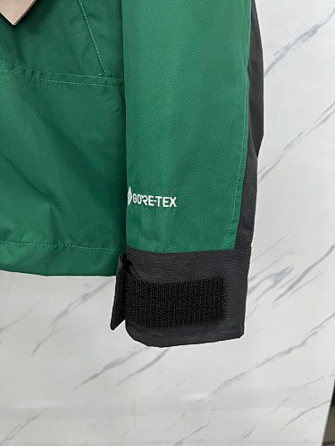 The North Face Green Black GORE-TEX Mountain Jacket Snap Button Waterproof